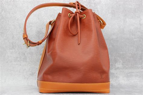 louis vuitton bucket bag epi leather|Louis Vuitton epi speedy discontinued.